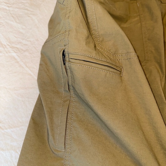 Kuhl NWT Men Size 34 Green Renegade 9 Inch Short Performance Outdoor Camp Hike - Picture 12 of 13